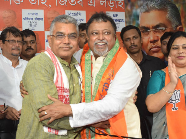 ‘রাস্তাতেই কাটাতে হবে তৃণমূলকে, গদিতে বসবে বিজেপি’, কোন সমীকরণে এই বার্তা দিলীপের ‘রাস্তাতেই কাটাতে হবে তৃণমূলকে, গদিতে বসবে বিজেপি’, কোন সমীকরণে এই বার্তা দিলীপের