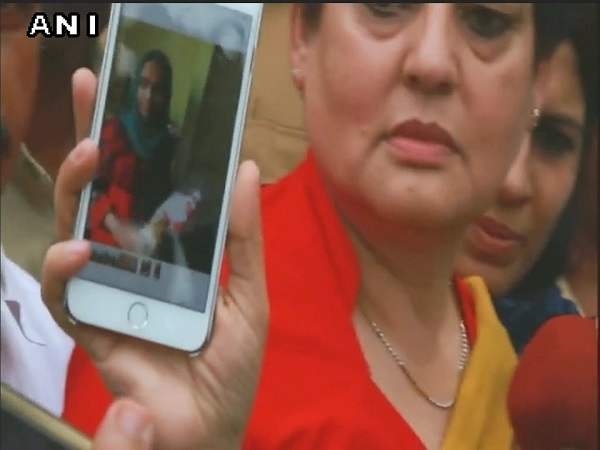 কেমন আছেন লাভ জিহাদ মামলার হাদিয়া, জানালেন মহিলা কমিশনের চেয়ারপার্সন কেমন আছেন লাভ জিহাদ মামলার হাদিয়া, জানালেন মহিলা কমিশনের চেয়ারপার্সন