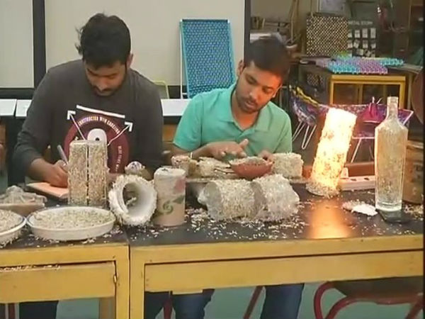 ভারতে বাতিল পাঁচশো, হাজারের নোট এবার কাজে লাগাবে দক্ষিণ আফ্রিকা ভারতে বাতিল পাঁচশো, হাজারের নোট এবার কাজে লাগাবে দক্ষিণ আফ্রিকা