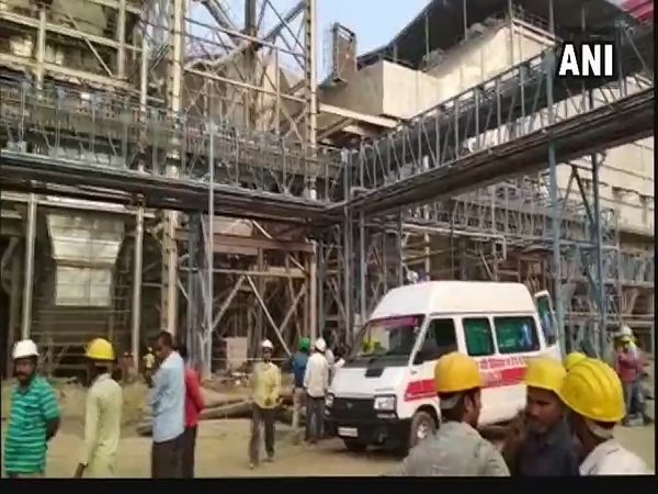 উত্তরপ্রদেশে এনটিপিসি প্ল্যান্টে বিস্ফোরণ, মৃত কমপক্ষে ৫, আহত শতাধিক উত্তরপ্রদেশে এনটিপিসি প্ল্যান্টে বিস্ফোরণ, মৃত কমপক্ষে ৫, আহত শতাধিক