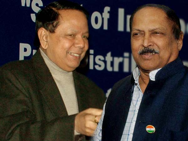 দ্বিতীয়বার পিতৃহারা হলেন, প্রতিক্রিয়া প্রিয়-সুব্রত জুটির সুব্রত মুখোপাধ্যায়ের দ্বিতীয়বার পিতৃহারা হলেন, প্রতিক্রিয়া প্রিয়-সুব্রত জুটির সুব্রত মুখোপাধ্যায়ের