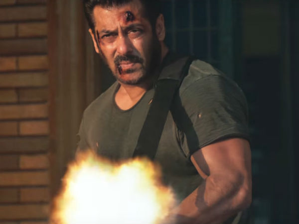 'রেস ৩' সলমানকে কেমন লাগছে দেখে নিন, ভাইজানের লুক-এ মাতোয়ারা সোশ্যাল মিডিয়া 'রেস ৩' সলমানকে কেমন লাগছে দেখে নিন, ভাইজানের লুক-এ মাতোয়ারা সোশ্যাল মিডিয়া