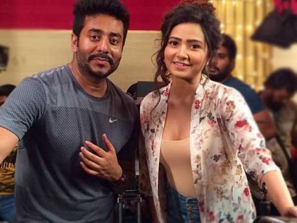 এবার সত্যিই বিয়ের পিঁড়িতে বসতে চলেছেন রাজ-শুভশ্রী! কবে পড়বেন সাতপাকে বাঁধা এবার সত্যিই বিয়ের পিঁড়িতে বসতে চলেছেন রাজ-শুভশ্রী! কবে পড়বেন সাতপাকে বাঁধা