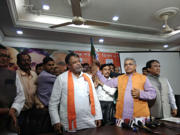 মমতার সাধের সিঙ্গুরে মুকুলের হানায় ভাঙন তৃণমূলে মমতার সাধের সিঙ্গুরে মুকুলের হানায় ভাঙন তৃণমূলে