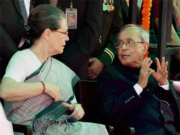 জন্ম শতবর্ষে ইন্দিরা গান্ধীকে নিয়ে স্মৃতিচারণা, কলকাতায় প্রাক্তন রাষ্ট্রপতি জন্ম শতবর্ষে ইন্দিরা গান্ধীকে নিয়ে স্মৃতিচারণা, কলকাতায় প্রাক্তন রাষ্ট্রপতি