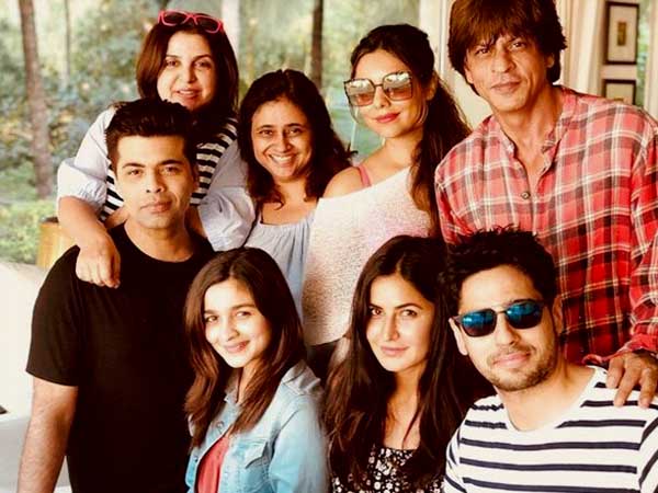 কেন শাহরুখে মেজাজ হারালেন রাজনৈতিক নেতা, দেখুন ভিডিও কেন শাহরুখে মেজাজ হারালেন রাজনৈতিক নেতা, দেখুন ভিডিও
