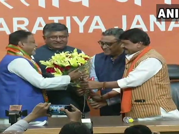 মমতাকে কোন ভাষায় আক্রমণ, ১০-এর সভায় লক্ষ্য স্থির মুকুলের মমতাকে কোন ভাষায় আক্রমণ, ১০-এর সভায় লক্ষ্য স্থির মুকুলের