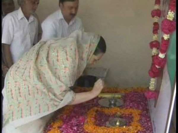 রায়বরেলিতে সনিয়া গান্ধী