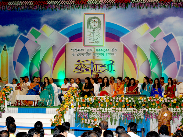 দেড়ঘণ্টার চিত্রনাট্যে ‘কন্যাশ্রী’ এবার যাত্রাপালায়