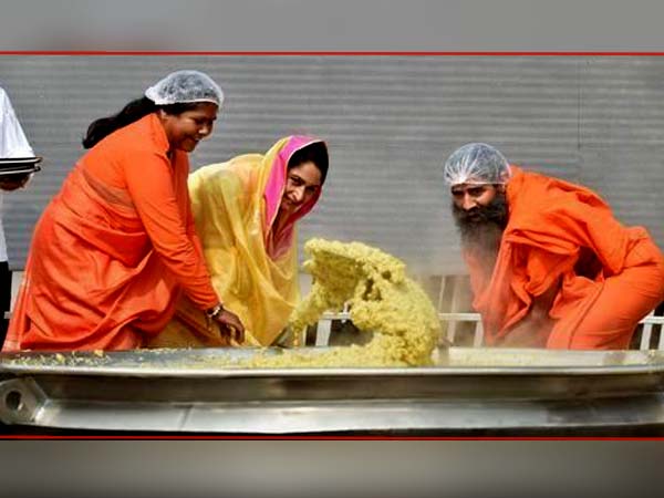 ৯০০ কিলো খিচুড়ি!