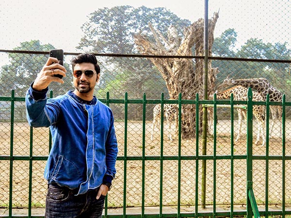 চিড়িয়াখানায় দেব