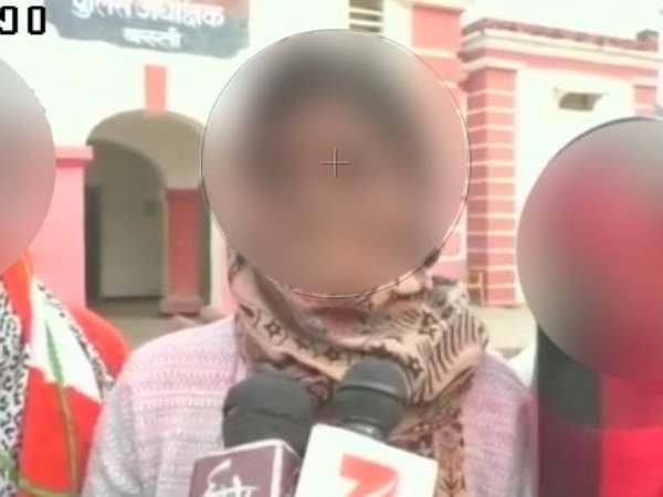 আটকে রেখে ধর্ষণ