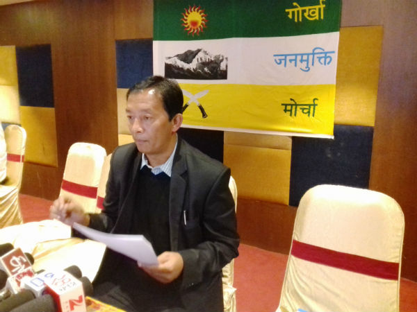 পাহাড়ে দল ও প্রশাসন চালানো নিয়ে চ্যালেঞ্জের মুখে বিনয় পাহাড়ে দল ও প্রশাসন চালানো নিয়ে চ্যালেঞ্জের মুখে বিনয়