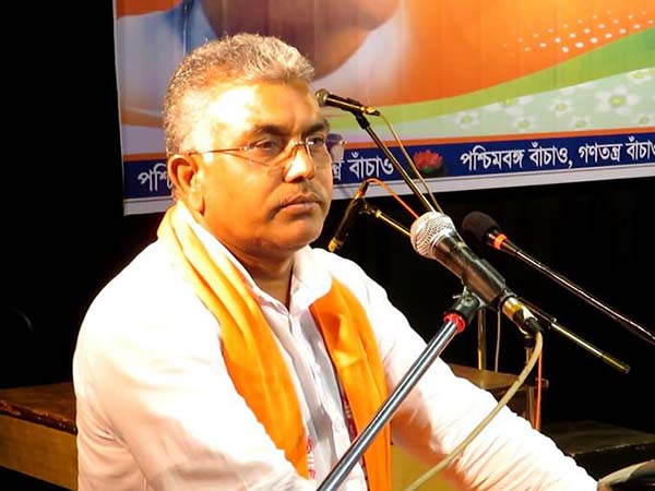 সবং-যুদ্ধ শেষে কার্যত হার স্বীকার করে নিলেন দিলীপ সবং-যুদ্ধ শেষে কার্যত হার স্বীকার করে নিলেন দিলীপ