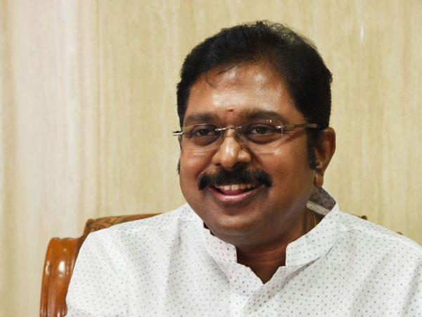 আরকে নগরে উপনির্বাচনের গণনায় এগিয়ে শশীকলার ভাইপো দিনাকরণ আরকে নগরে উপনির্বাচনের গণনায় এগিয়ে শশীকলার ভাইপো দিনাকরণ