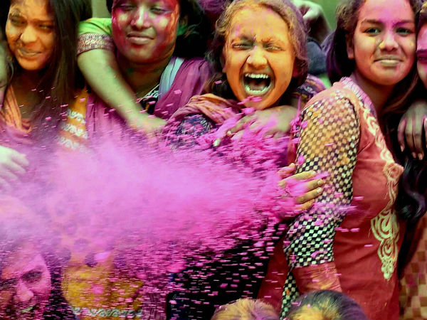 কুর্নিশ নারীবাদকে! ২০১৭-র 'ওয়ার্ড অব দ্য ইয়ার' নির্বাচিত হল এই শব্দটি,সৌজন্যে মেরিয়াম ওয়েবস্টার কুর্নিশ নারীবাদকে! ২০১৭-র 'ওয়ার্ড অব দ্য ইয়ার' নির্বাচিত হল এই শব্দটি,সৌজন্যে মেরিয়াম ওয়েবস্টার
