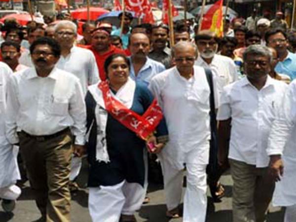 পরিবারতন্ত্র বহাল তৃণমূলে, বামেদের আস্থা হেরোতে, উলুবেড়িয়া-নোয়াপাড়া প্রার্থী কারা পরিবারতন্ত্র বহাল তৃণমূলে, বামেদের আস্থা হেরোতে, উলুবেড়িয়া-নোয়াপাড়া প্রার্থী কারা