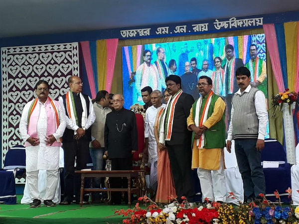 মমতার ভূয়সী প্রশংসায় প্রণববাবু, প্রথম কর্মস্থলে এসে উসকে দিলেন বাঙালি প্রধানমন্ত্রীর জল্পনা মমতার ভূয়সী প্রশংসায় প্রণববাবু, প্রথম কর্মস্থলে এসে উসকে দিলেন বাঙালি প্রধানমন্ত্রীর জল্পনা