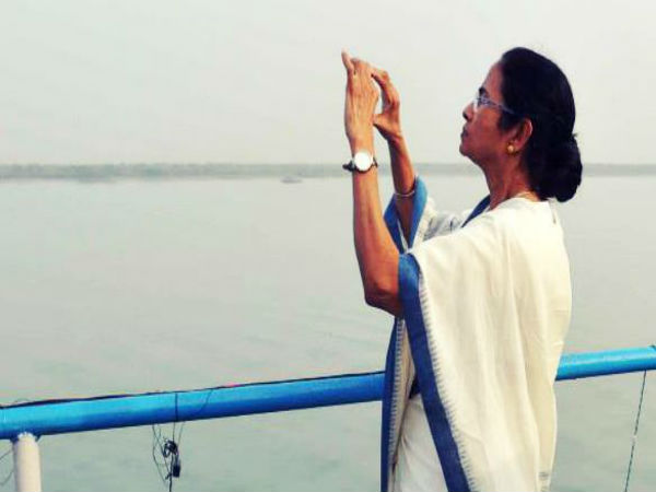 হঠাৎই বাতিল মুখ্যমন্ত্রীর পাহাড় সফর, তবে জেলা সফরের কর্মসূচি বহাল হঠাৎই বাতিল মুখ্যমন্ত্রীর পাহাড় সফর, তবে জেলা সফরের কর্মসূচি বহাল