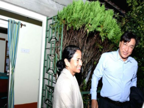 মমতার টালির বাড়িতে ধনকুবের মিত্তল, ৪৫ মিনিট বিভিন্ন বিষয়ে কথা মমতার টালির বাড়িতে ধনকুবের মিত্তল, ৪৫ মিনিট বিভিন্ন বিষয়ে কথা