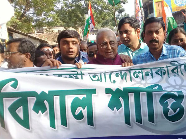 পঞ্চায়েতের আগেই পাওয়ার গ্রিড ভাঙড়ে! রেজ্জাককে জবাব, শেষ রক্তবিন্দু দিয়ে রুখব পঞ্চায়েতের আগেই পাওয়ার গ্রিড ভাঙড়ে! রেজ্জাককে জবাব, শেষ রক্তবিন্দু দিয়ে রুখব