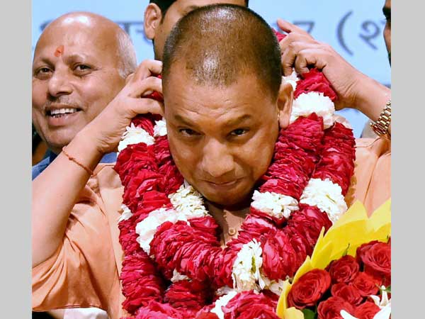 উত্তর প্রদেশ নগর নিগম নির্বাচনেও গেরুয়া ঝড়,জিতের দোরগোড়ায় দাঁড়িয়ে যা বললেন যোগী উত্তর প্রদেশ নগর নিগম নির্বাচনেও গেরুয়া ঝড়,জিতের দোরগোড়ায় দাঁড়িয়ে যা বললেন যোগী
