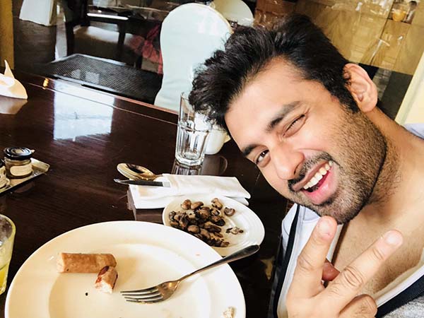 মজা করেন প্রেমিকার সঙ্গেও