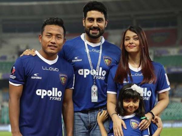 সোশ্যাল মিডিয়ায় অভিষেকের পোস্ট