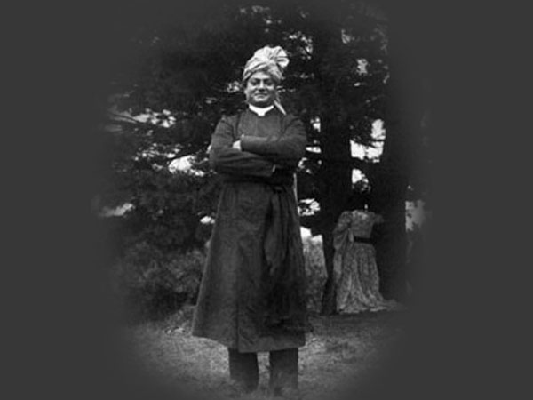 অভুক্ত হয়েও গর্বিত