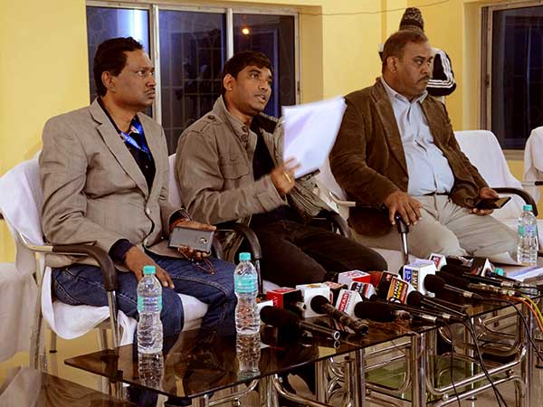 জেলা প্রশাসনের বজ্র আঁটুনি