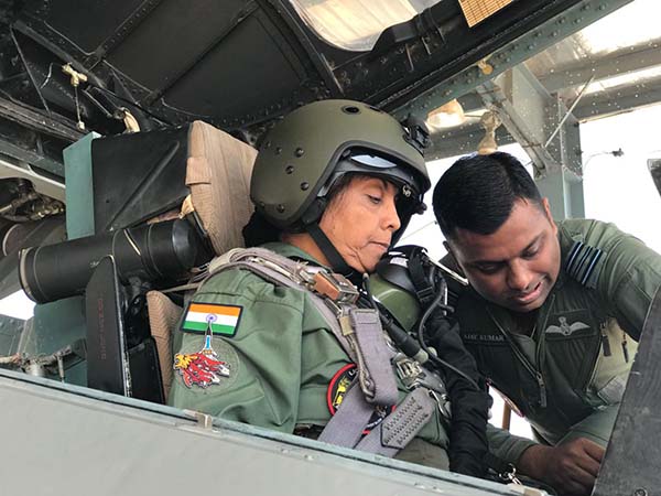 সুখোইতে ভারতের প্রথম প্রতিরক্ষামন্ত্রী