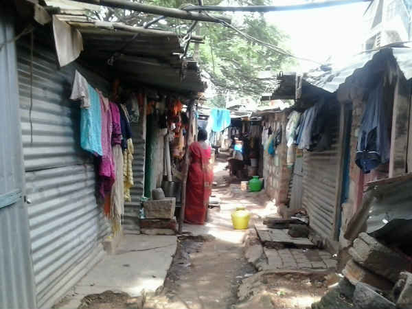 একসঙ্গে শৌচালয়ের ব্যবস্থা