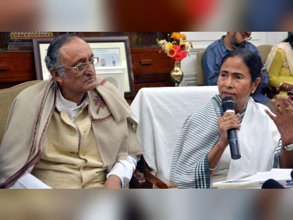 বিজেপির মতো টাকা নেই, উন্নয়নই হাতিয়ার! মানুষের মন জয়ের পাঠ ‘শিক্ষক’ মমতার বিজেপির মতো টাকা নেই, উন্নয়নই হাতিয়ার! মানুষের মন জয়ের পাঠ ‘শিক্ষক’ মমতার