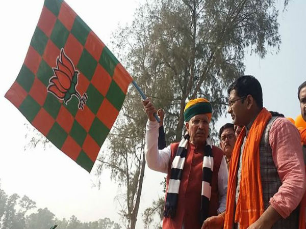 বিজেপির যুব মোর্চার মিছিলকে ঘিরে কাঁথিতে ধুন্ধুমার বিজেপির যুব মোর্চার মিছিলকে ঘিরে কাঁথিতে ধুন্ধুমার