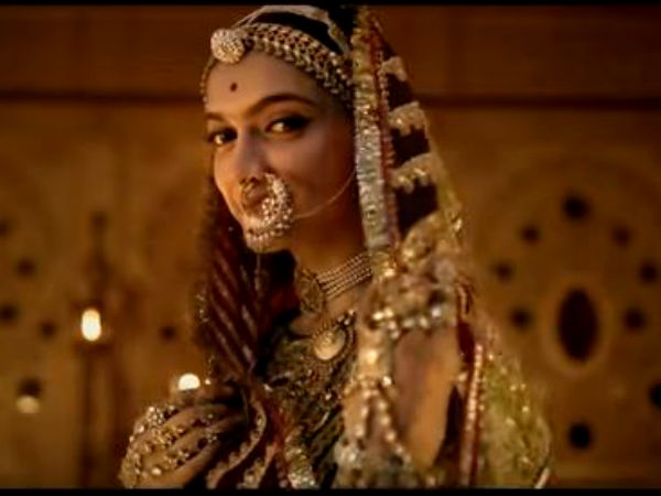'পদ্মাবত' ইস্যুতে আদালত অবমাননার মামলা কার্নি সেনা প্রধানের বিরুদ্ধে, মামলায় নাম ৪ রাজ্য়ের 'পদ্মাবত' ইস্যুতে আদালত অবমাননার মামলা কার্নি সেনা প্রধানের বিরুদ্ধে, মামলায় নাম ৪ রাজ্য়ের