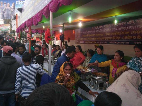 গঙ্গাসাগরের যাত্রীদের জন্য এলাহি আয়োজন কালীঘাটে গঙ্গাসাগরের যাত্রীদের জন্য এলাহি আয়োজন কালীঘাটে