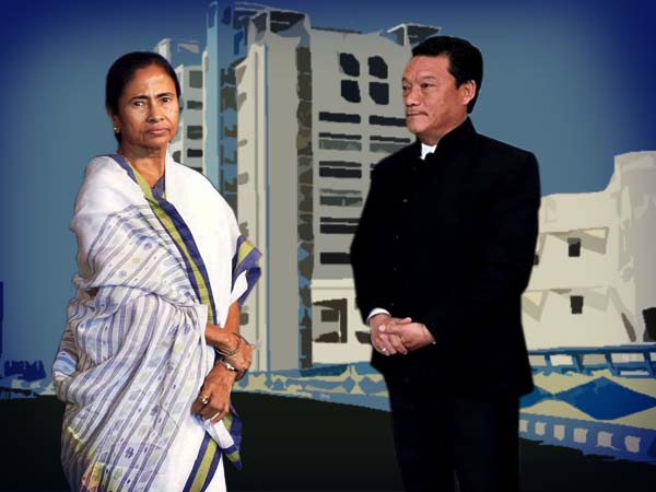মমতার সামনে নতজানু গুরুং, দার্জিলিং নিয়ে আলোচনায় বসার কাতর আর্জি গোর্খা নেতারগ্রাফিক্স:ইন্দ্রাণী সরকার মমতার সামনে নতজানু গুরুং, দার্জিলিং নিয়ে আলোচনায় বসার কাতর আর্জি গোর্খা নেতারগ্রাফিক্স:ইন্দ্রাণী সরকার