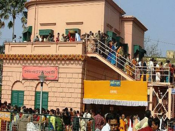 কাশীপুর উদ্যানবাটিতে কল্পতরু উৎসব, সকাল থেকে ভক্ত সমাগম কাশীপুর উদ্যানবাটিতে কল্পতরু উৎসব, সকাল থেকে ভক্ত সমাগম