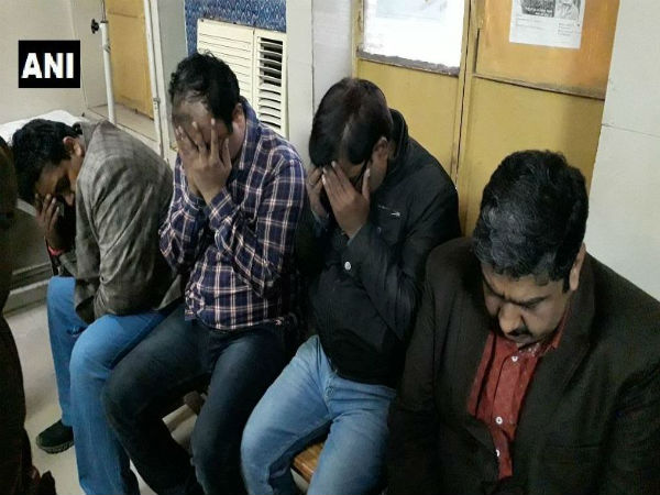 বাতিল নোটের উদ্ধার বোঝাল অচল হলেও তা সচল করার চক্র আছে বাতিল নোটের উদ্ধার বোঝাল অচল হলেও তা সচল করার চক্র আছে