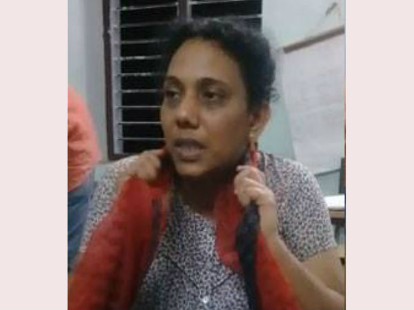 মধ্যে জ্বালিয়ে দিয়েছেন তিনি মধ্যে জ্বালিয়ে দিয়েছেন তিনি