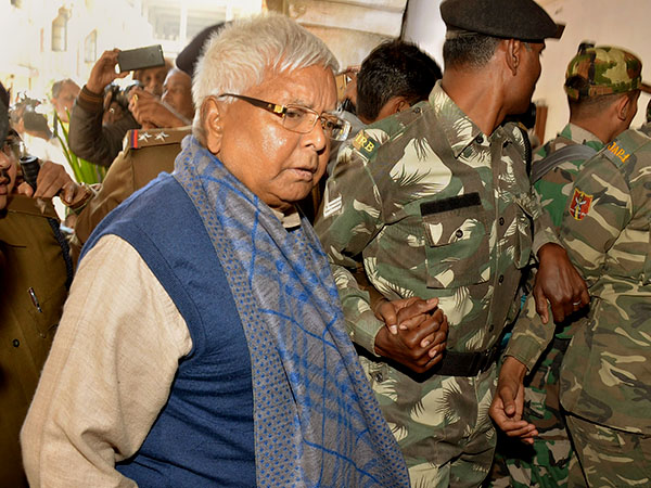 তৃতীয় পশুখাদ্য মামলায় ফের দোষী সাব্যস্ত লালুপ্রসাদ যাদব তৃতীয় পশুখাদ্য মামলায় ফের দোষী সাব্যস্ত লালুপ্রসাদ যাদব