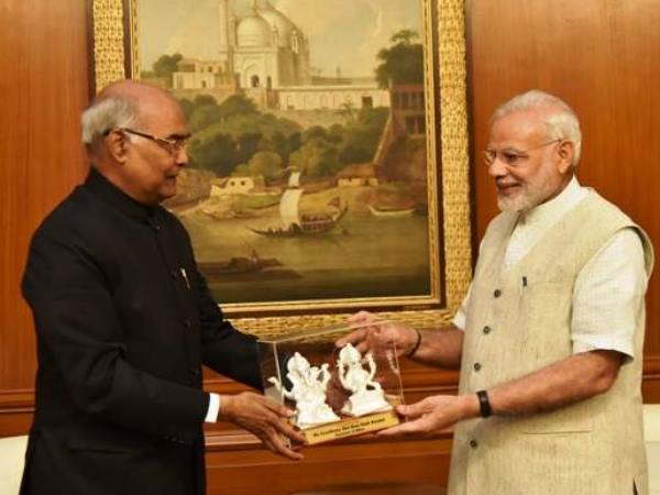 নরেন্দ্র মোদী একজন সমাজ বিজ্ঞানী, কেন এমন মন্তব্য রাষ্ট্রপতির, জেনে নিন নরেন্দ্র মোদী একজন সমাজ বিজ্ঞানী, কেন এমন মন্তব্য রাষ্ট্রপতির, জেনে নিন