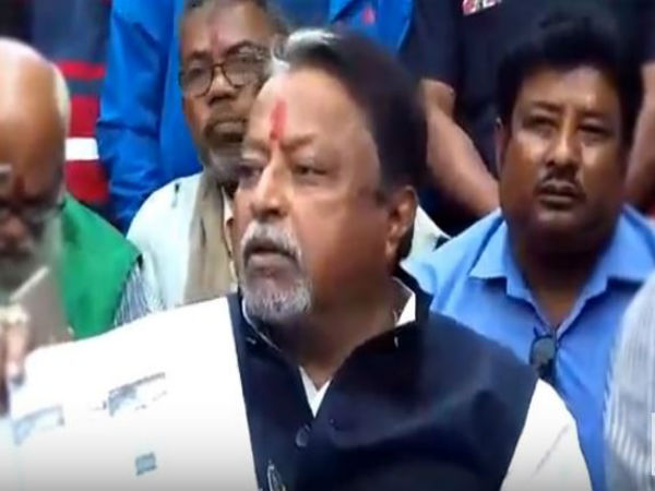 এবার বিজেপি লাঙল চালাবে কেষ্টর রাইস মিলে, সভা বানচালে পাল্টা মুকুলের, দেখুন ভিডিও এবার বিজেপি লাঙল চালাবে কেষ্টর রাইস মিলে, সভা বানচালে পাল্টা মুকুলের, দেখুন ভিডিও