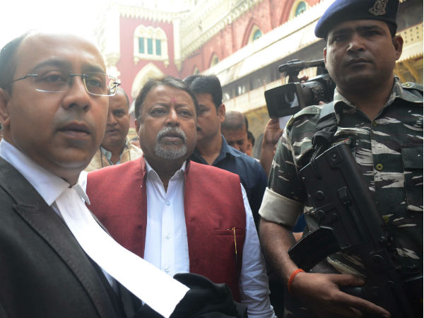 সারদা-নারদের পর খুনের অভিযোগে গ্রেফতারির শঙ্কা মুকুলের সারদা-নারদের পর খুনের অভিযোগে গ্রেফতারির শঙ্কা মুকুলের