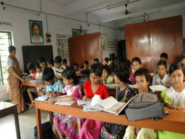 মমতার নবান্নকে বুড়ো আঙুল দেখাচ্ছে রাজ্যেরই এক জেলার প্রাথমিক বিদ্যালয় সংসদ মমতার নবান্নকে বুড়ো আঙুল দেখাচ্ছে রাজ্যেরই এক জেলার প্রাথমিক বিদ্যালয় সংসদ