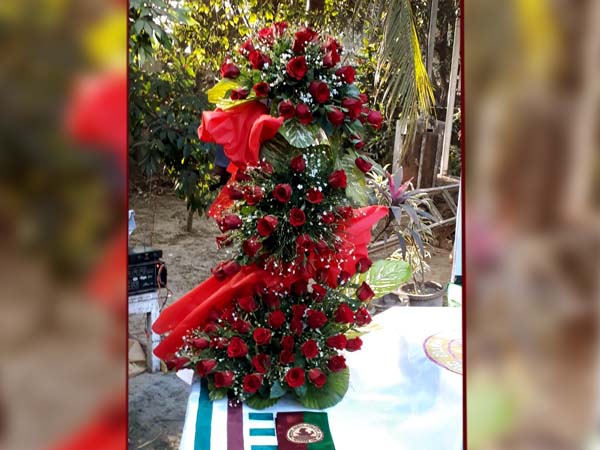 মঞ্চেই মোহনবাগান সমর্থককে জড়িয়ে কেঁদে ফেললেন সনি, চোট সারিয়ে ফেরার অঙ্গীকার হাইতিয়ান তারকার মঞ্চেই মোহনবাগান সমর্থককে জড়িয়ে কেঁদে ফেললেন সনি, চোট সারিয়ে ফেরার অঙ্গীকার হাইতিয়ান তারকার