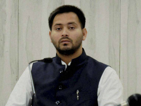 নিজেকে 'বাঘের বাচ্চা' বলে দাবি লালুপুত্রের, আরেক মামলায় তেজস্বী পড়তে পারেন বড়সড় বিপাকে নিজেকে 'বাঘের বাচ্চা' বলে দাবি লালুপুত্রের, আরেক মামলায় তেজস্বী পড়তে পারেন বড়সড় বিপাকে