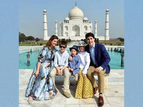 তাজ দর্শন