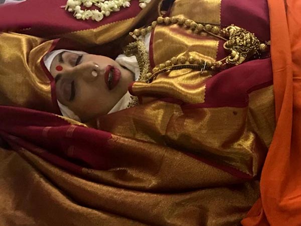 ভালোবাসার এক হাহাকারকে সঙ্গে করেই বিদায় নিলেন শ্রীদেবী ভালোবাসার এক হাহাকারকে সঙ্গে করেই বিদায় নিলেন শ্রীদেবী