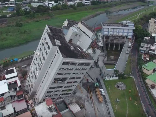 ঘটনাস্থলে রাষ্ট্রপতি